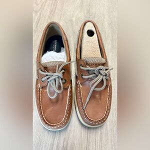 Sperry Women's Tan Moccasins with Gray Laces
